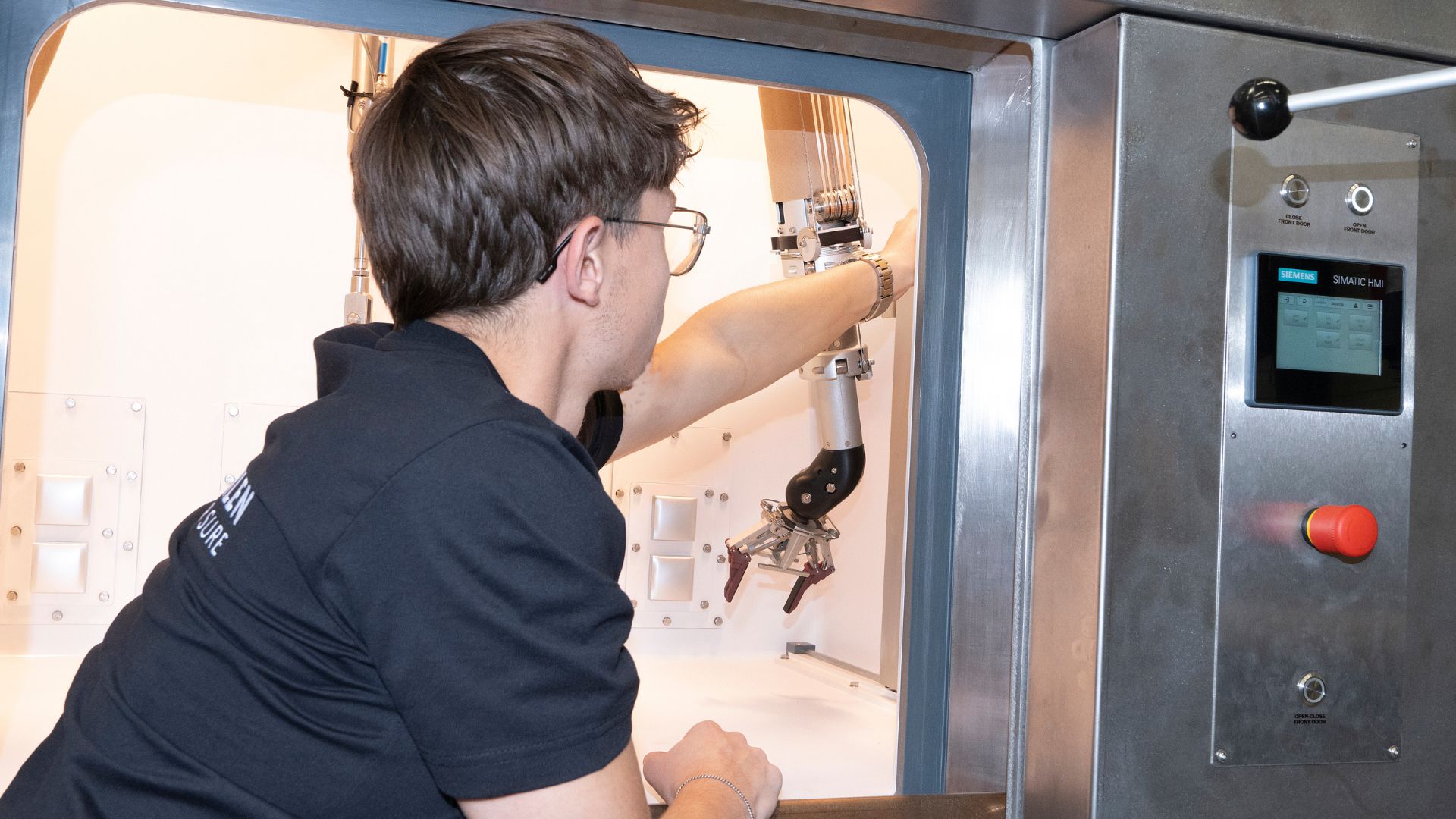 Service Engineer Software & Hardware