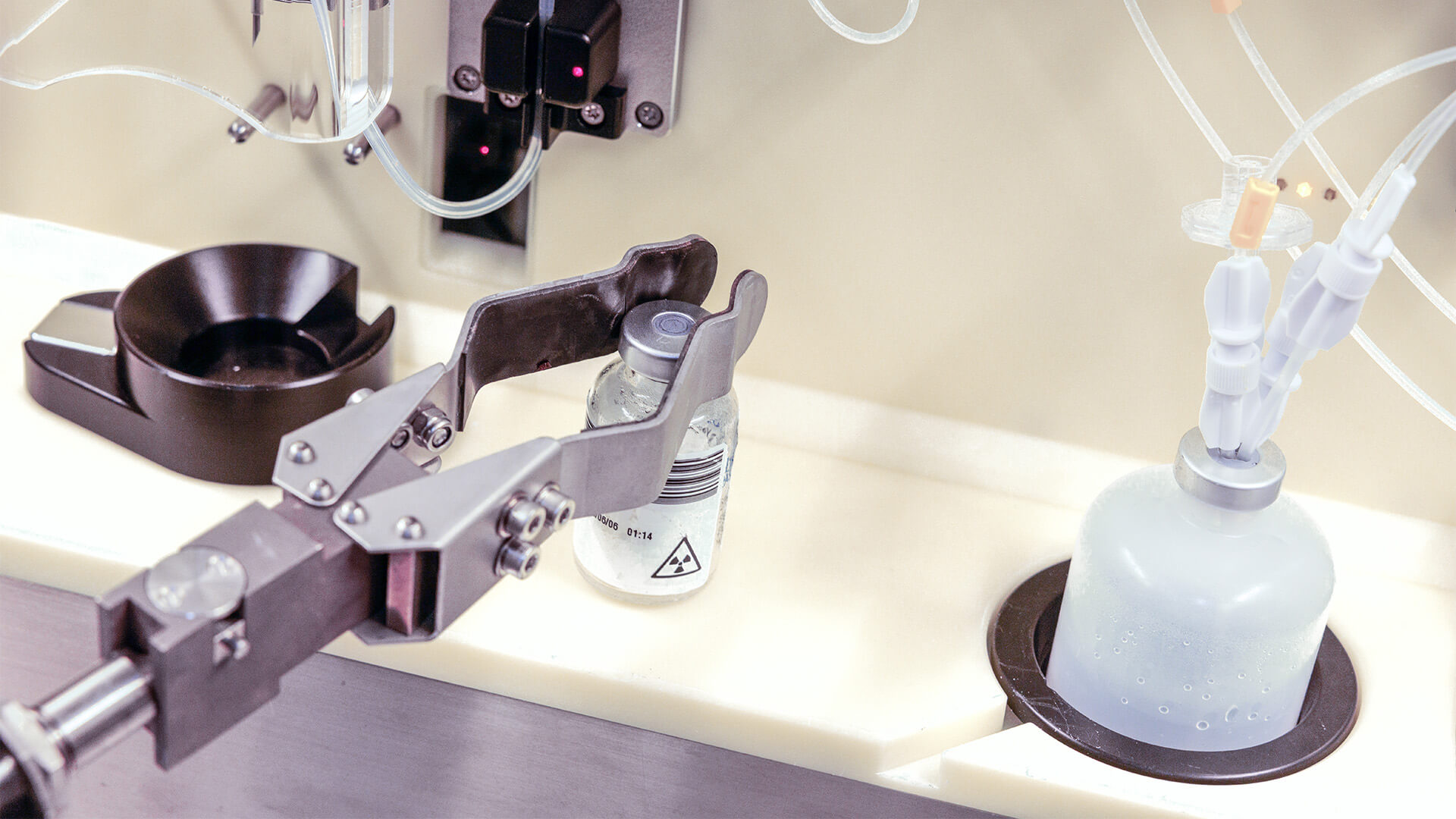 Fully integrated hot cell production lines